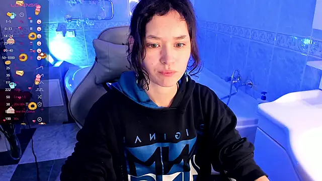 Emily Strikeee online show from October 6, 2025, 10:05 am