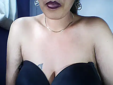 layanah12 online show from October 26, 2025, 1:00 pm