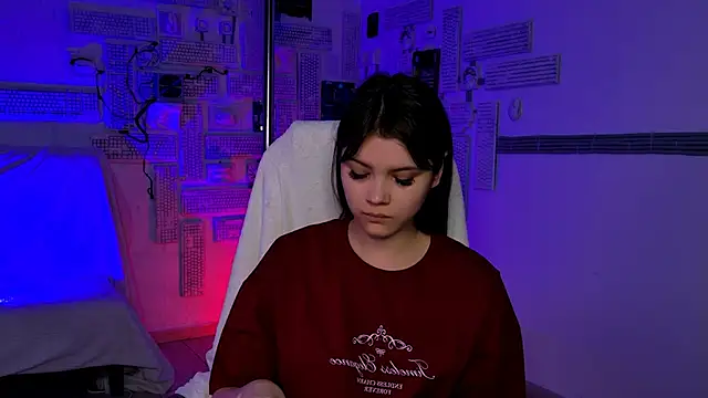 EvaThopson online show from February 15, 2026, 6:03 am