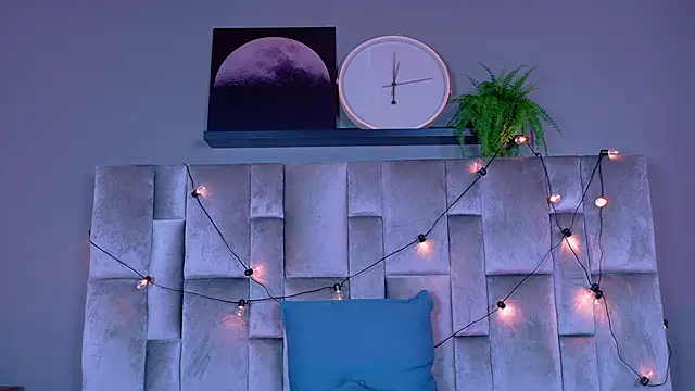 ChanelAdamss  online show from November 11, 2025, 3:12 am