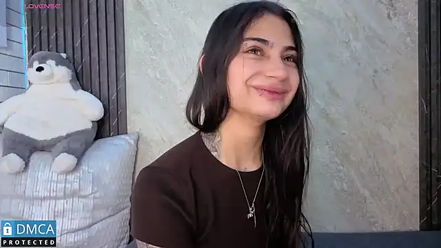 SolBeaumont1 online show from October 28, 2025, 7:46 pm