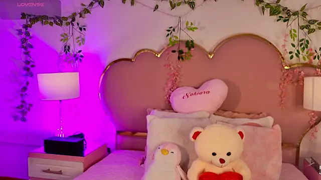 Snapshot of NahiaraReina chatting on April 24, 2026, 1:57 pm NahiaraReina online show from April 24, 2026, 1:57 pm