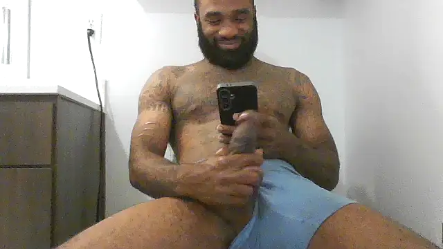 GoodGirlLover13 online show from December 4, 2025, 5:17 am