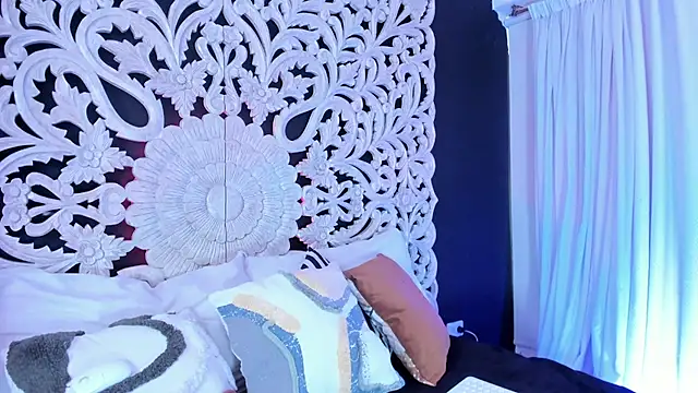 Snapshot of Mindy_sweety chatting on April 7, 2026, 12:18 pm Mindy sweety online show from April 7, 2026, 12:18 pm