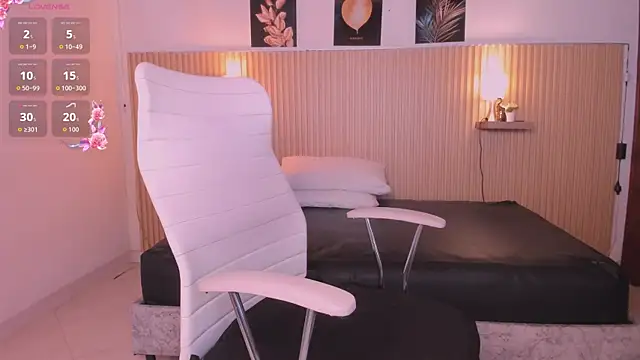 cloe sirena online show from April 7, 2026, 2:19 pm