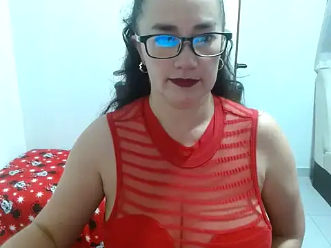 Snapshot of AllisonMillerHot chatting on March 14, 2025, 11:01 am AllisonMillerHot online show from March 14, 2025, 11:01 am