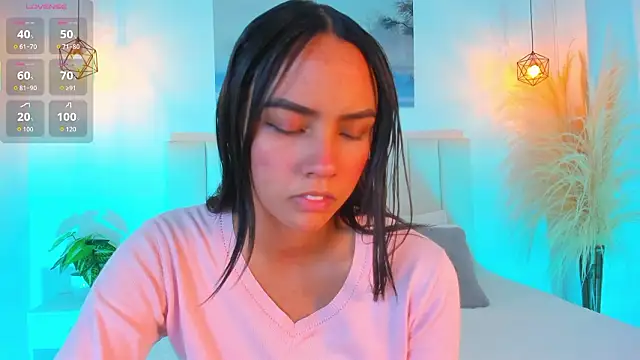 Snapshot of iam_cami chatting on February 3, 2026, 11:32 pm iam cami online show from February 3, 2026, 11:32 pm