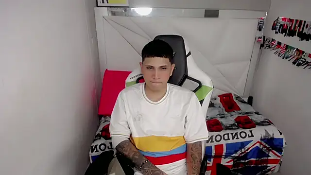 Brayan lopezz online show from May 7, 2026, 3:33 am