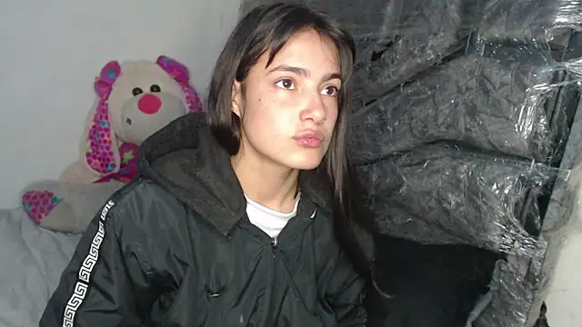 skinny sweet2411 online show from March 5, 2026, 12:51 am