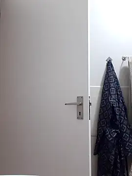 Snapshot of MIGHTY_MAGNUM chatting on January 8, 2025, 7:34 pm MIGHTY MAGNUM online show from January 8, 2025, 7:34 pm