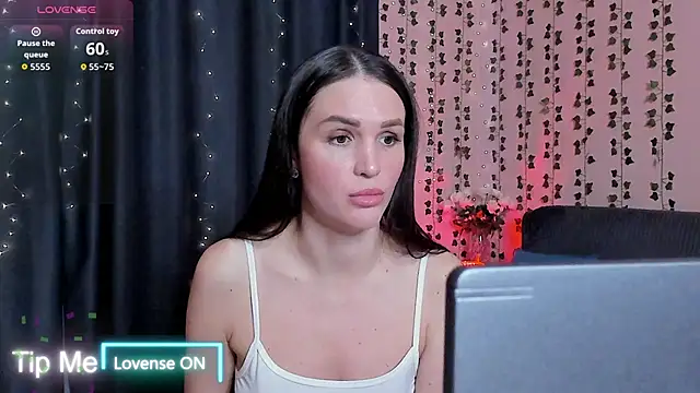 Snapshot of cross_the_line chatting on February 24, 2026, 5:52 am cross the line online show from February 24, 2026, 5:52 am