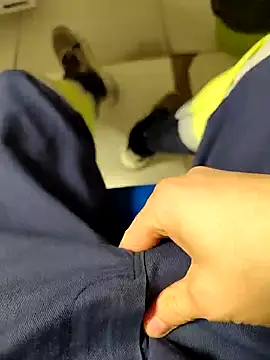 coppiapazza online show from December 26, 2024, 9:04 pm