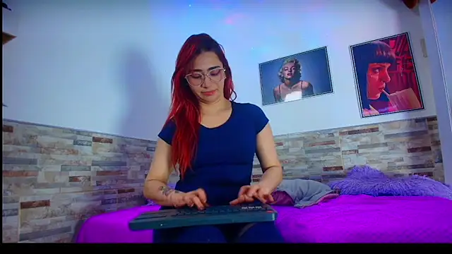 Melannytaylor online show from December 21, 2025, 1:41 am