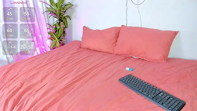 lanaa paul1 online show from March 26, 2026, 10:40 pm