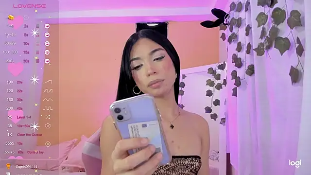 Snapshot of AndreaSweet_ chatting on February 9, 2025, 6:47 pm AndreaSweet  online show from February 9, 2025, 6:47 pm