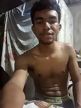 Reynold2608 online show from December 28, 2024, 4:41 am