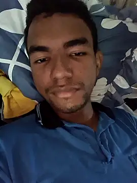 Reynold2608 online show from November 29, 2025, 4:29 pm