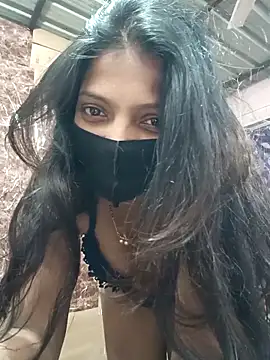 queensenorita online show from November 24, 2025, 7:14 pm