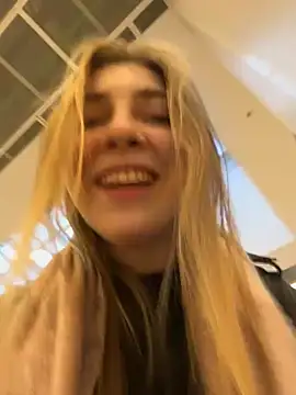 Sunny   Bunny online show from November 18, 2025, 10:18 am