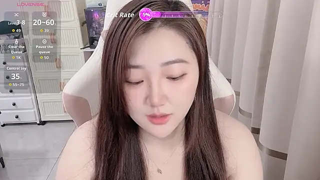 Stars Elyn online show from May 27, 2026, 12:45 pm