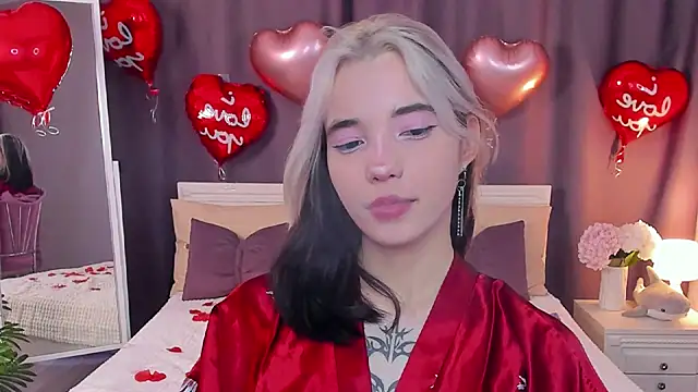 as1an girlfriend online show from February 17, 2025, 6:53 am