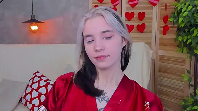 as1an girlfriend online show from February 16, 2025, 10:54 am