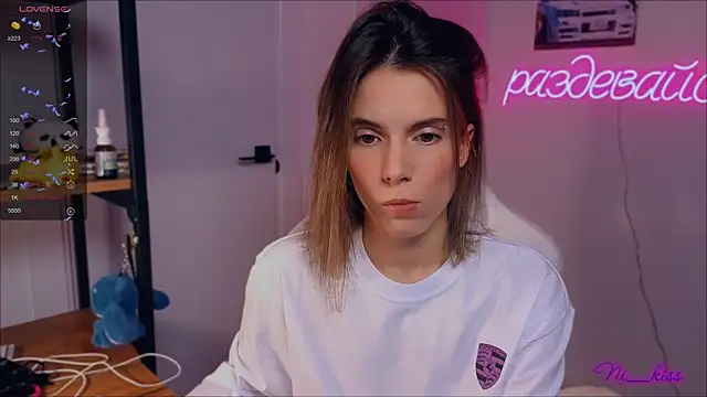 Snapshot of _ni_kiss chatting on September 19, 2025, 6:56 pm ni kiss online show from September 19, 2025, 6:56 pm