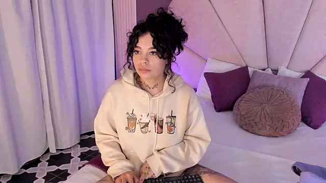 KatherineGomez online show from April 15, 2026, 3:12 am