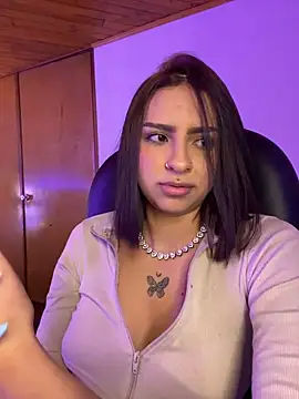 Snapshot of Hilary_pinkk chatting on March 2, 2026, 7:48 am Hilary pinkk online show from March 2, 2026, 7:48 am