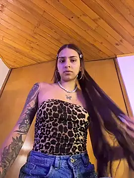 Snapshot of Hilary_pinkk chatting on March 14, 2026, 1:22 am Hilary pinkk online show from March 14, 2026, 1:22 am