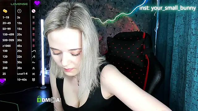 Snapshot of Your_small_bunny chatting on June 7, 2026, 2:06 am Your small bunny online show from June 7, 2026, 2:06 am