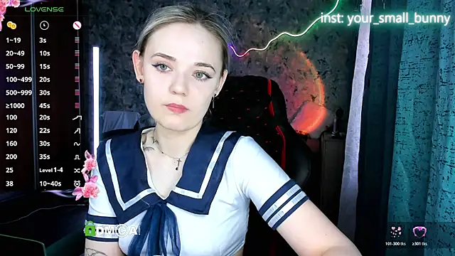 Snapshot of Your_small_bunny chatting on June 14, 2026, 2:08 am Your small bunny online show from June 14, 2026, 2:08 am