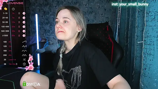 Your small bunny online show from September 23, 2025, 2:07 am