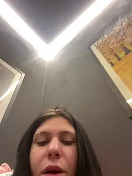 nekorori online show from February 19, 2025, 3:27 pm