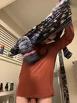 tallnerdyguy online show from June 19, 2026, 3:34 am