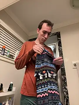 tallnerdyguy online show from June 28, 2026, 3:35 am