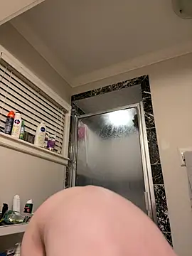 tallnerdyguy online show from July 18, 2026, 4:10 am