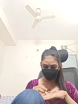 Snapshot of Tisha-01 chatting on March 24, 2026, 4:18 pm Tisha-01 online show from March 24, 2026, 4:18 pm