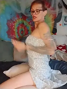 ivylee31 online show from June 29, 2026, 7:46 pm