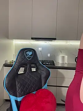 CurlyLara online show from March 28, 2026, 2:34 am