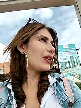 Snapshot of Alysson-- chatting on March 7, 2025, 3:18 pm Alysson-- online show from March 7, 2025, 3:18 pm