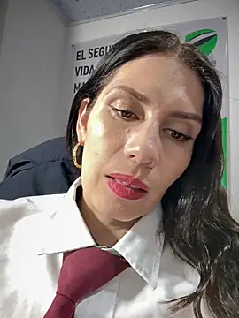 Alysson-- online show from May 25, 2026, 2:05 pm