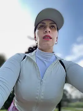 Alysson-- online show from April 4, 2026, 1:17 pm