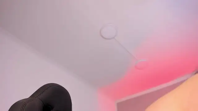 Snapshot of AmberiniHoffman chatting on December 18, 2025, 11:25 am AmberiniHoffman online show from December 18, 2025, 11:25 am