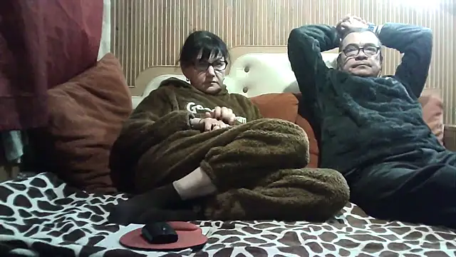 Snapshot of AlanaLaDream chatting on February 21, 2026, 6:54 pm AlanaLaDream online show from February 21, 2026, 6:54 pm