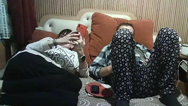 Snapshot of AlanaLaDream chatting on September 13, 2025, 3:56 pm AlanaLaDream online show from September 13, 2025, 3:56 pm