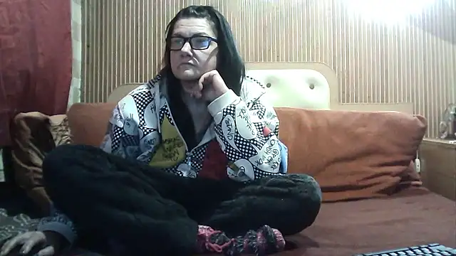 Snapshot of AlanaLaDream chatting on January 10, 2026, 9:32 pm AlanaLaDream online show from January 10, 2026, 9:32 pm