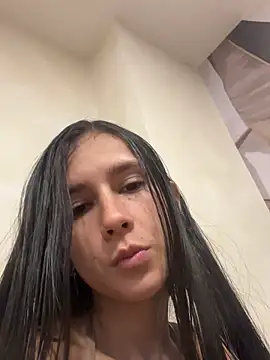 Snapshot of Antonella_and_axel_ chatting on October 22, 2025, 9:24 pm Antonella and axel  online show from October 22, 2025, 9:24 pm