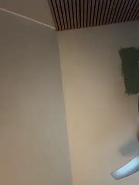 janberlin online show from December 23, 2025, 11:09 am