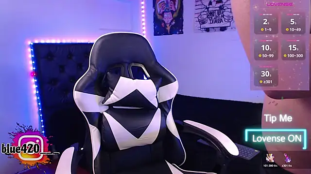 Skyler  blue4 online show from November 14, 2025, 9:18 pm